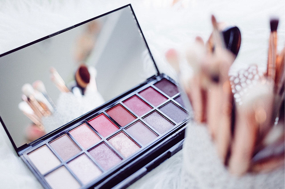 Eye Makeup Essentials That Women Need